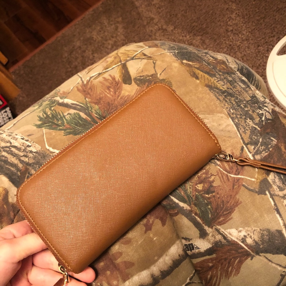 Wallet - Picture 2 of 3